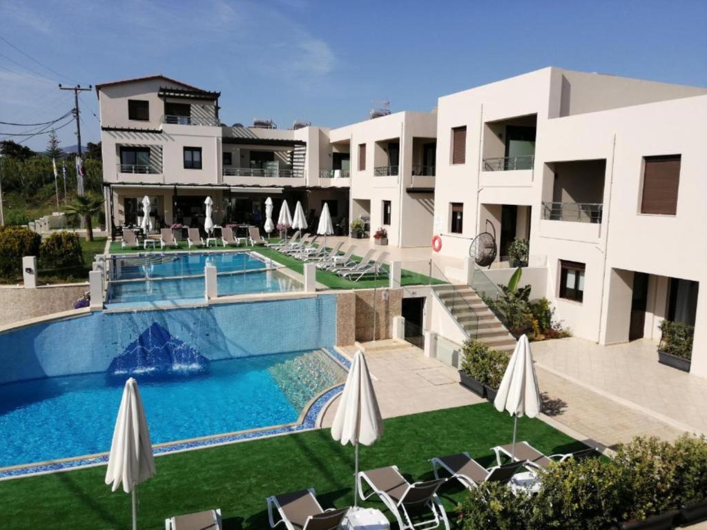 CARISA SUITES &  APARTMENTS